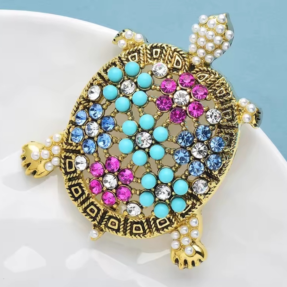 Whimsical Turtle Sparkling Multicolor Crystal Statement Brooch - Picture 8 of 8